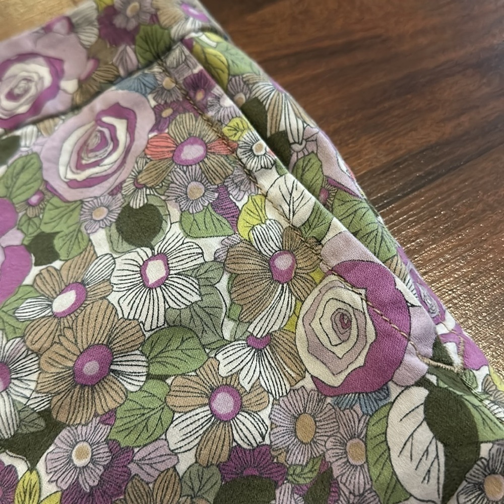 Ann Loft Taylor Chino Purple Floral Shorts Size 4 - Picture 4 of 11